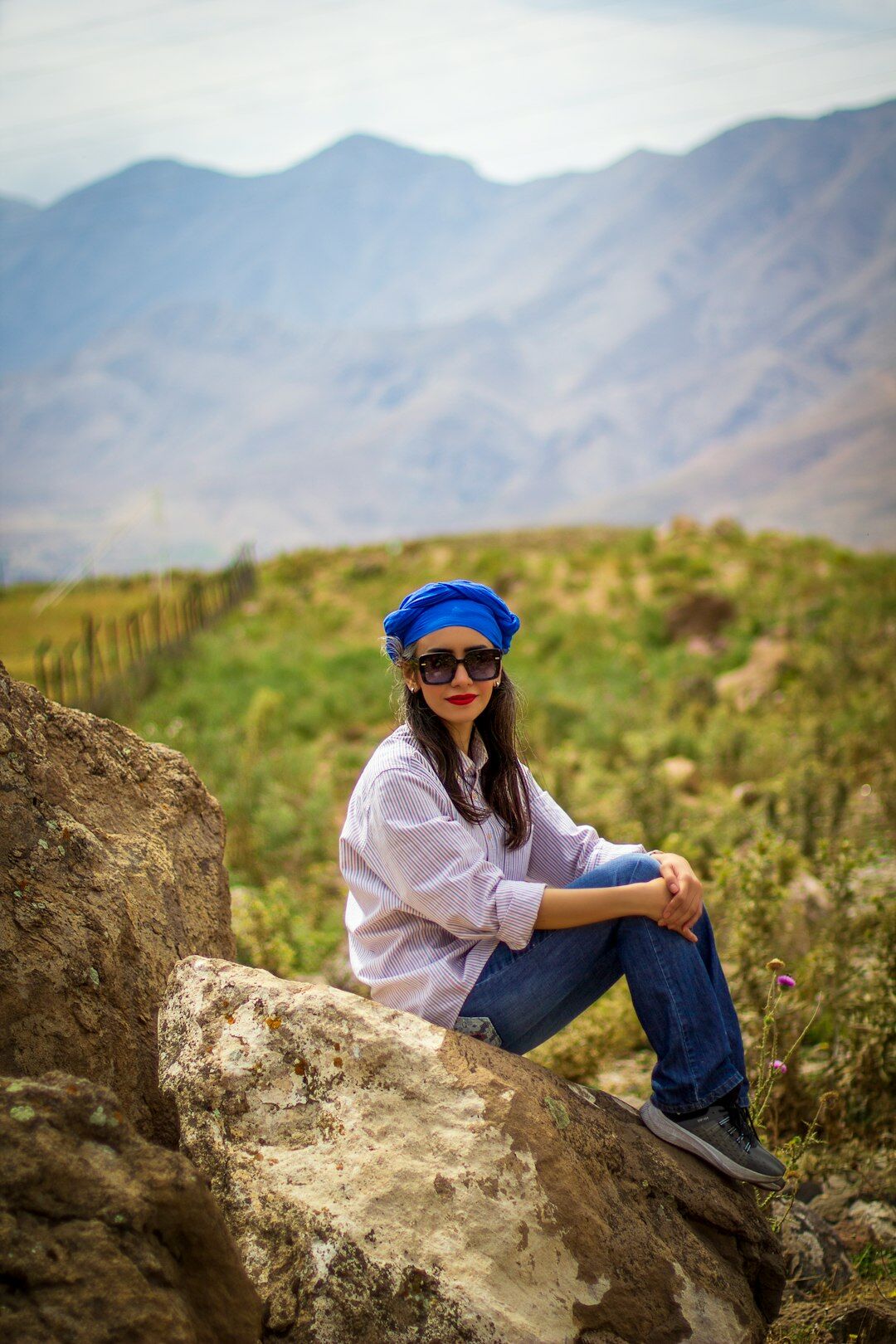 Portrait of a Chilean woman journalist