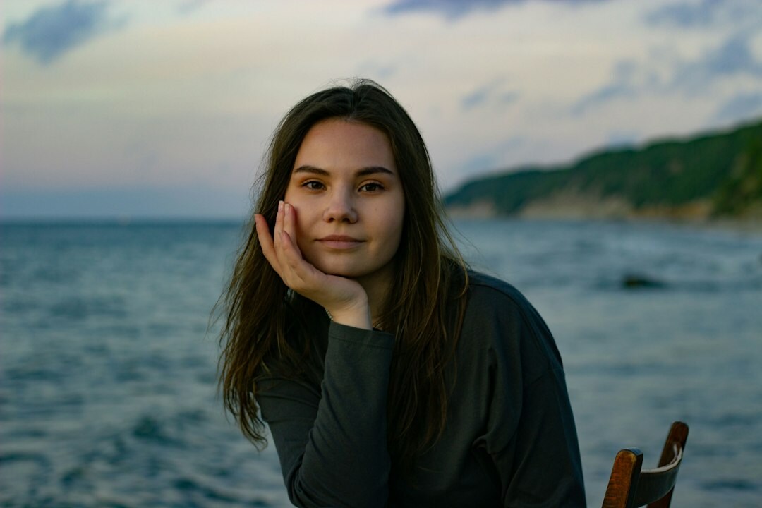 Portrait of a young Chilean woman writer