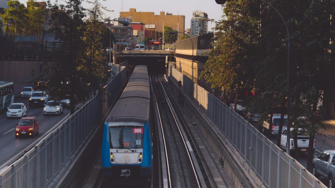 santiago public transport crowd